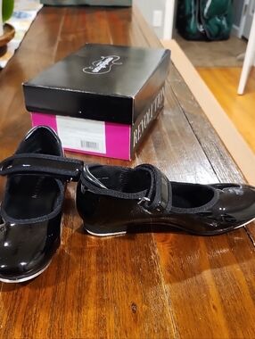Girls Black Tap Shoes with Velcro Strap, Size 12